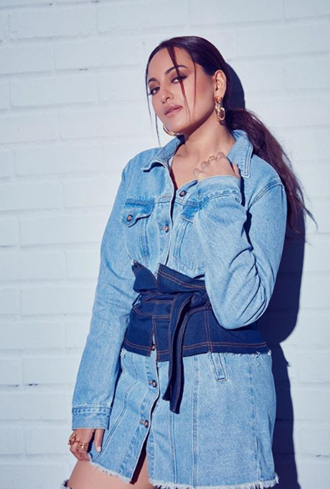 Sonakshi Sinha Latest Instagram Pics